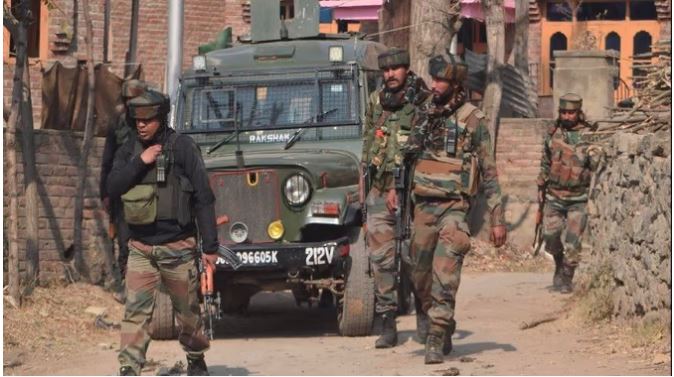 Jammu kashmir : राजोरी आर्मी कैंप में घुस रहे 2 आत्मघाती आतंकी ढेर, 3 जवान शहीद, उरी दोहराने की साजिश नाकाम