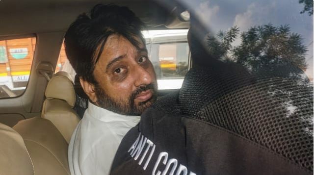 Delhi News : हामिद अली ने एंटी करप्शन ब्यूरो को बताया अमानतुल्लाह खान ने मेरे घर रखा था कैश और हथियार