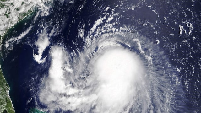 विनाशकारी तूफान नानमाडोल से भारी बारिश की आशंका, मौसम विभाग ने जारी किया प्राकृतिक आपदा का अलर्ट