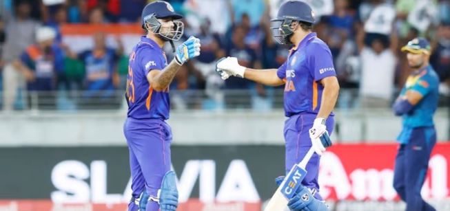 Asia Cup 2022 India-Sri Lanka Live: भारत को लगा एक और बड़ा झटका, हार्दिक पांड्या भी लौटे पवेलियन