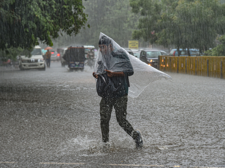 UP Weather Update: राजधानी लखनऊ समेत इन जिलों होगी भारी बारिश, देखें लिस्ट