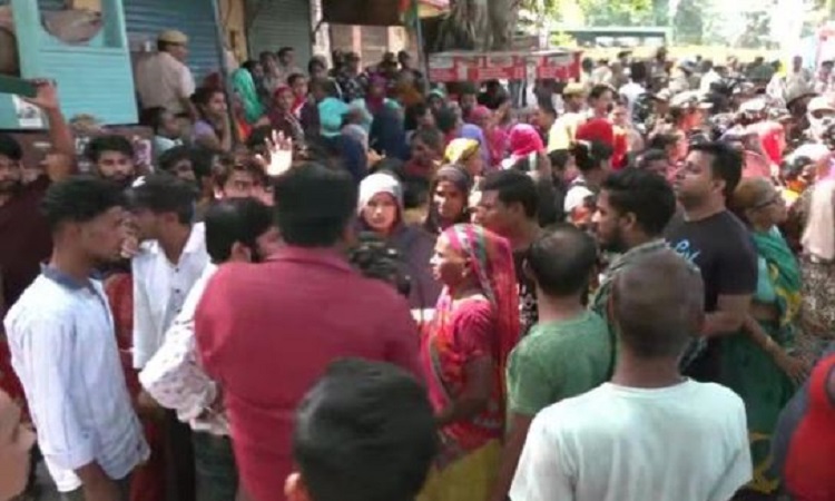 Delhi News: युवक की हत्या के बाद बढ़ा तनाव, दो समुदाय के लोग आए आमने-सामने