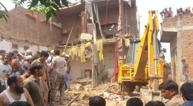 Ghaziabad News: मकान में जोरदार धमाके से 3 लोगों की मौत, 7 गंभीर रूप से घायल