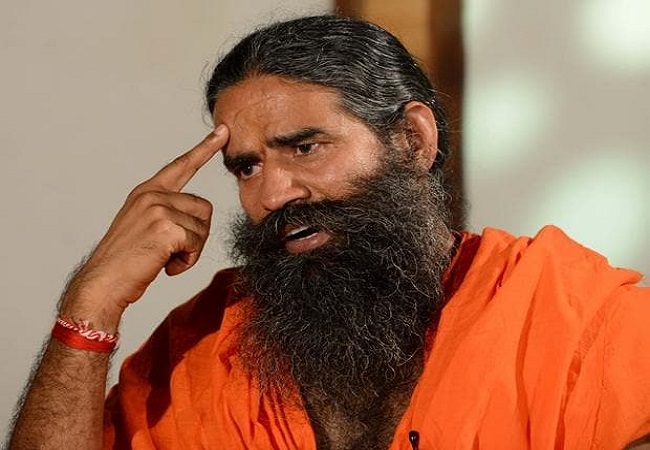 बाबा रामदेव बोले- MNC को कराया शीर्षासन, एलोपैथी लोगों को कर रही बीमार, इसको जमीन में गाड़ देंगे नहीं आएगी सांस