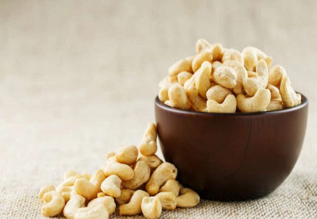 Benefits Of Cashews : सर्दियों में काजू खाने से इम्यूनिटी होती है स्ट्रॉन्ग और हैं कई हैरान करने वाले फायदे