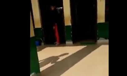 सरकारी शिक्षिकाओं में बच्चों के सामने की थप्पड़बाजी, वीडियो वायरल