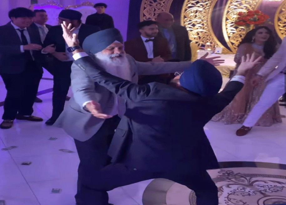 Viral Dance Video: 2 बुजुर्ग सिख ने शादी में किया ‘बल्ले-बल्ले’ डांस, वीडियो देखते हर कोई हुआ दंग