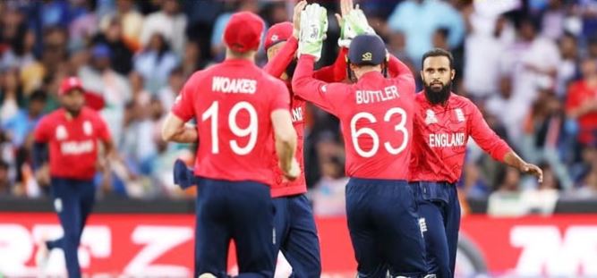 T20 World Cup Final 2022: मुश्किल में फंसी पाकिस्तान, आधी टीम लौटी पवेलियन, इंग्लैंड कर रही अच्छी गेंदबाजी