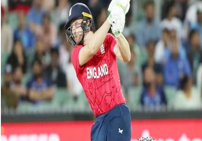 T20 World Cup Final 2022: इंग्लैंड के तीन खिलाड़ी लौटे पवेलियन, जोस बटलर 26 रन बनाकर आउट