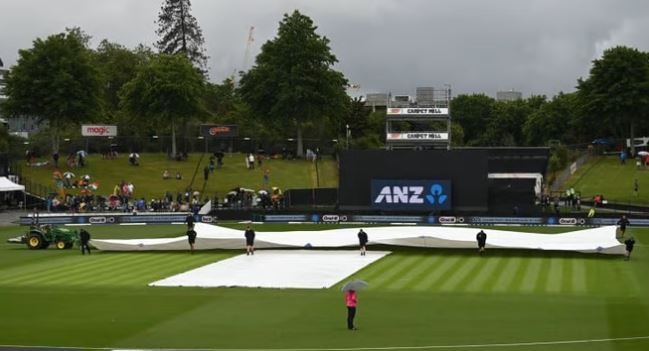 India and New Zealand: बारिश ने मैच में डाला खलल, भारत का स्कोर 89/1, सूर्यकुमार यादव और शुभमन गिल क्रीज पर