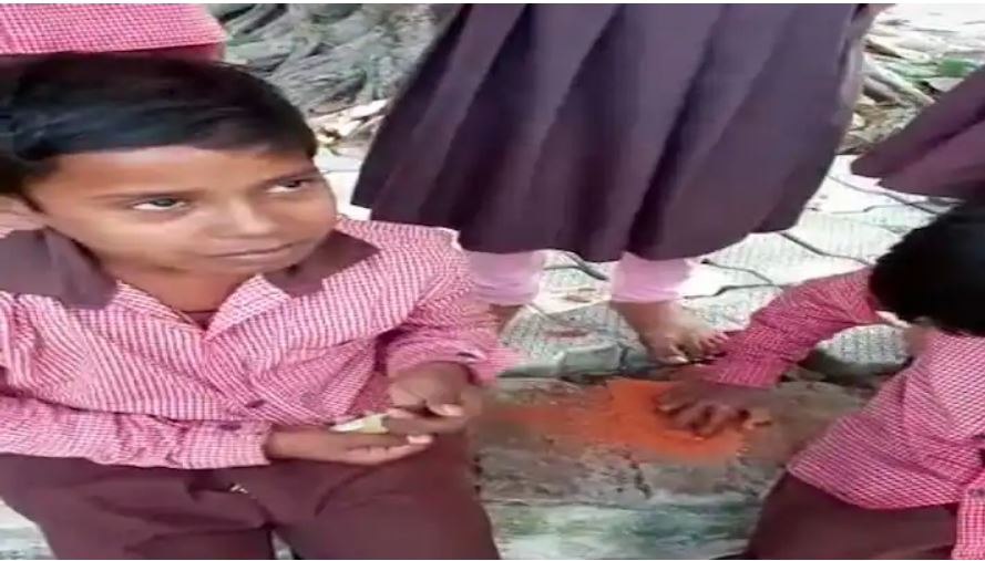 Kanpur News : बेरहम प्रधानाचार्य ने थाली न लाने पर मासूम छात्र को पीटा, नाक से निकला खून