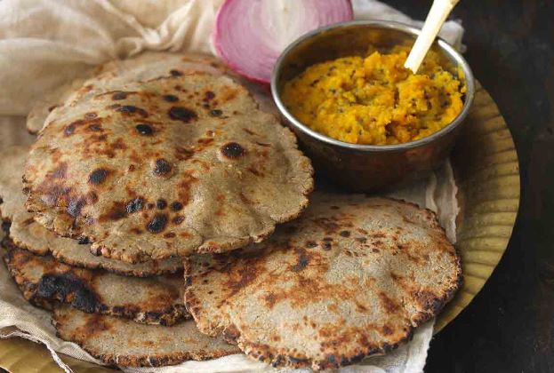 Bajra Roti : सर्दियों में खाएं बाजरे की रोटी, लाजवाब स्वाद के साथ सेहत रहेगी फिट