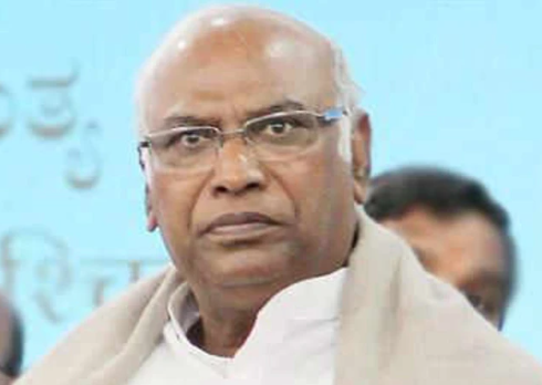 Mallikarjun Kharge: कांग्रेस अध्यक्ष मल्लिकार्जुन खड़गे ने केंद्र सरकार पर बोला हमला