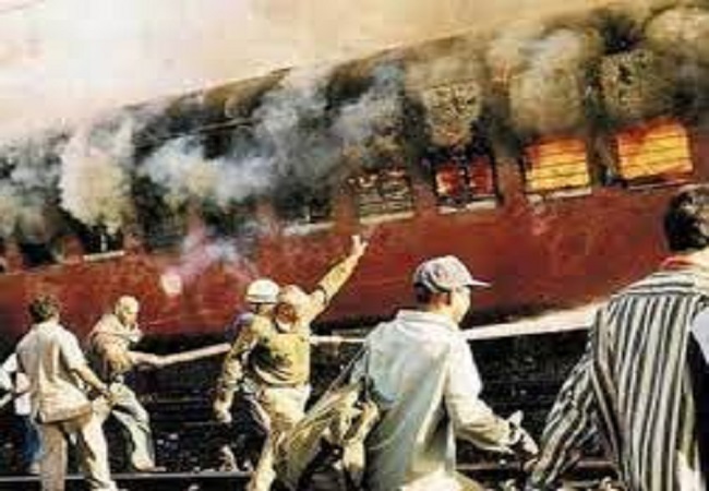 Gujarat News : गोधरा ट्रेन कोच जलाने के दोषी को 17 साल बाद सुप्रीम कोर्ट से मिली जमानत