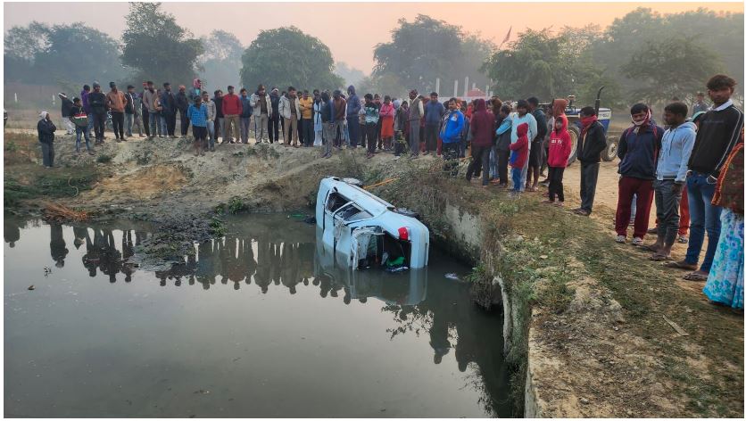 Lucknow Accident : यूपी की राजधानी लखनऊ में तेज रफ्तार कार नाले में गिरी, 4 युवकों की मौत