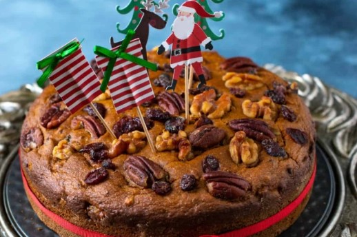 Christmas Plum Cake Recipe in Hindi: इस तरह घर पर बनाइए क्रिसमस सेलिब्रेशन केक, जोने क्या है प्रोसेस