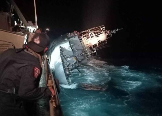 Thailand navy warship sunk : थाईलैंड नौसेना का युद्धपोत डूबा, 31 नाविक लापता