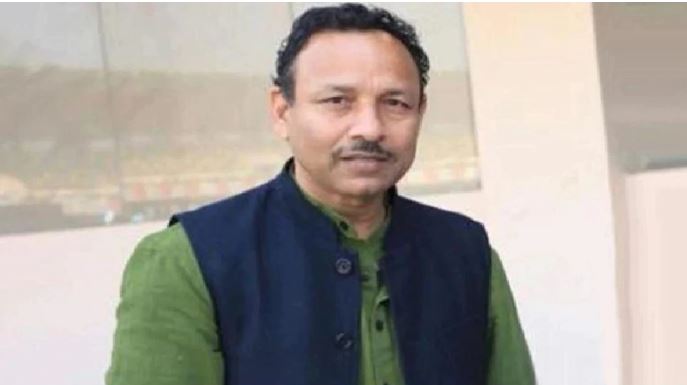 Lucknow News: सपा नेता अनुराग भदौरिया की बढ़ीं मुश्किलें, संपत्ति कुर्क की तैयारी, पुलिस ने चस्पा की नोटिस