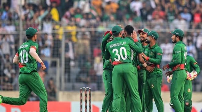 India and Bangladesh: भारतीय टीम के शुरूआत में ही गिरे 4 विकेट, श्रेयस अय्यर ने खेली शानदार अर्धशतकीय पारी