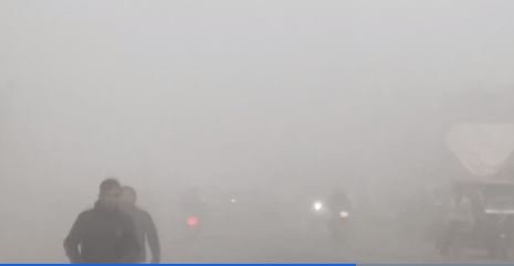 Weather Alert : उत्तर भारत में सर्दी का रेड अलर्ट, यूपी में घने कोहरे के कारण रात्रि बस सेवा पर रोक