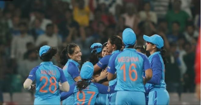 IND vs AUS: सुपर ओवर में भारत ने की चौके-छक्के की बारिश, ऑस्ट्रेलिया को रौंदा, आखिरी समय तक बना रहा रोमांच