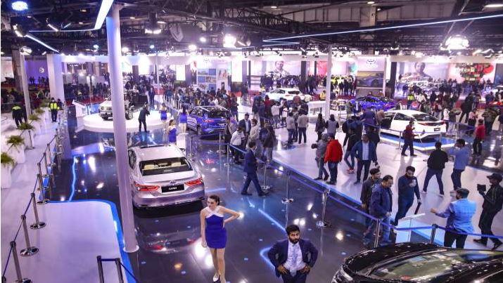 Auto Expo 2023 : ऑटो एक्सपो देखने रिकॉर्ड 6.36 लाख लोग पहुंचे, इन गाड़ियों की दिखी झलक