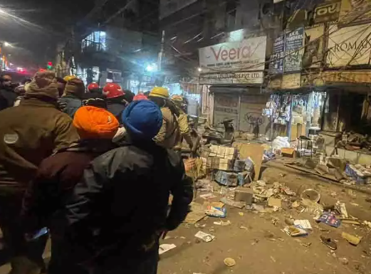 दिल्ली के सदर बाजार में विस्फोट, एक की मौत जबकि कई घायल