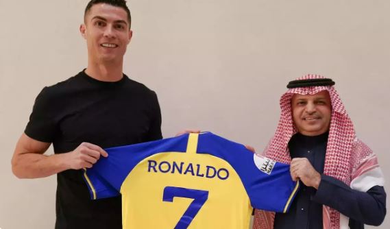 Cristiano Ronaldo : अरब के फुटबॉल क्लब अल नासर से जुड़े क्रिस्टियानो रोनाल्डो,मोटी धनराशि मिलेगी
