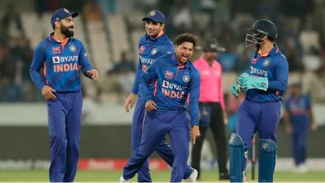 IND vs NZ Live Score : 110 रन पर न्यूजीलैंड की आधी टीम पलेलियन लौटी, भारत के गेंदबाजों का दबदबा
