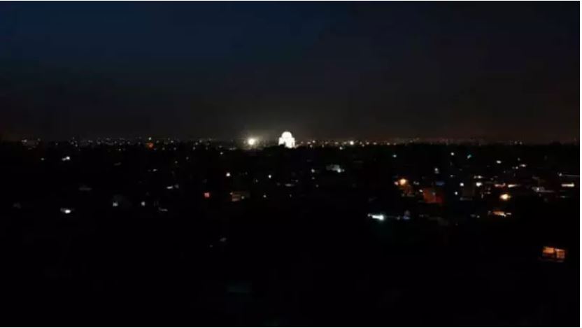 Pakistan Power Down : कंगाल देश पाकिस्तान अंधेरे में डूबा ,कई प्रमुख शहरों की बिजली गुल, ग्रिड फेल होने से गहराया संकट