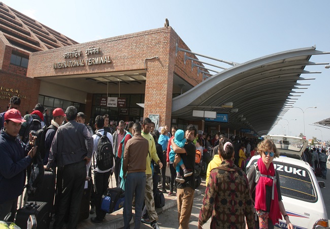 Nepal News : त्रिभुवन इंटरनेशनल एयरपोर्ट से अचानक रोकी गईं सभी उड़ानें, यात्री परेशान