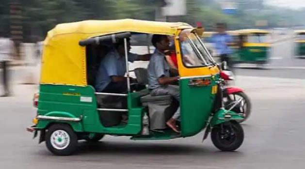 Delhi News: दिल्ली में ऑटो और टैक्सी से सफर करना हुआ महंगा, नए किराए के स्लैब को मंजूरी