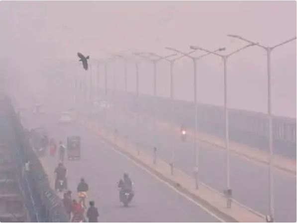 Lucknow Weather Today : लखनऊ में कड़ाके की सर्दी के बीच हुई बूंदा बांदी , कई शहरों का तापमान पहुंच सकता है माइनस में