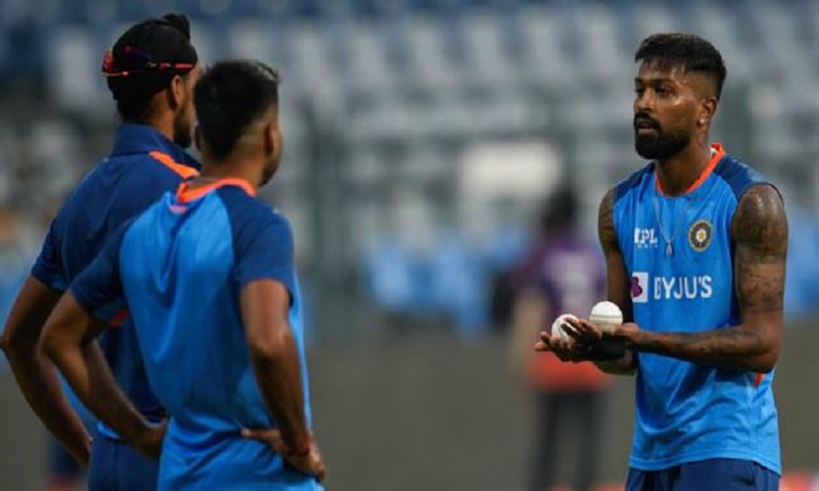 India vs Sri Lanka T20 Match: हार्दिक पांड्या की कप्तानी में रिकॉर्ड बनायेगी टीम इंडिया, ऐसी होगी प्लेइंग इलेवन