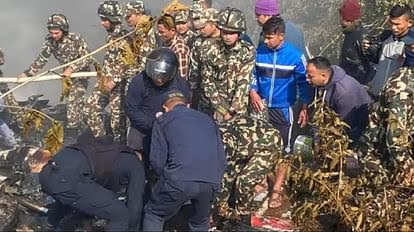 नेपाल में 72 लोगों को ले जा रहा विमान खाई में गिरा, 5 भारतीय यात्री भी रहे सवार