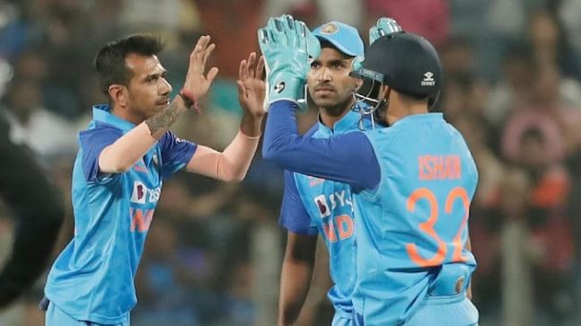 India and Sri Lanka T20 Series: टीम इंडिया ने की मैच में वापसी, चहल के बाद उमरान मलिक ने लिया विकेट
