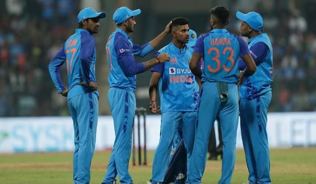India and Sri Lanka: नए साल में जीत के साथ टीम इंडिया ने किया आगाज, डेब्यू मैच में शिवम मावी ने किया कमाल