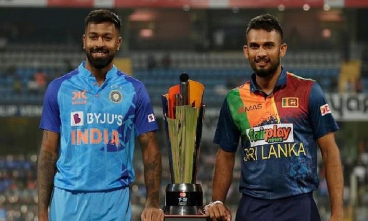 India and Sri Lanka T20 Series: भारत ने टॉस जीतकर चुनी गेंदबाजी, संजू सैमसन की जगह इस खिलाड़ी का मौका