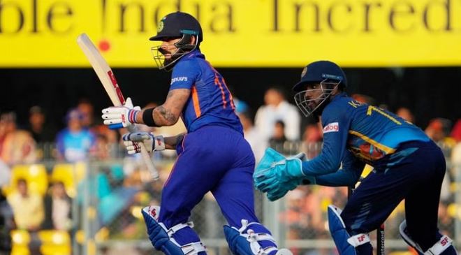India vs Sri Lanka: शुभमन गिल के बाद कोहली को ‘विराट’ शतक, टीम इंडिया का स्कोर 300 पार