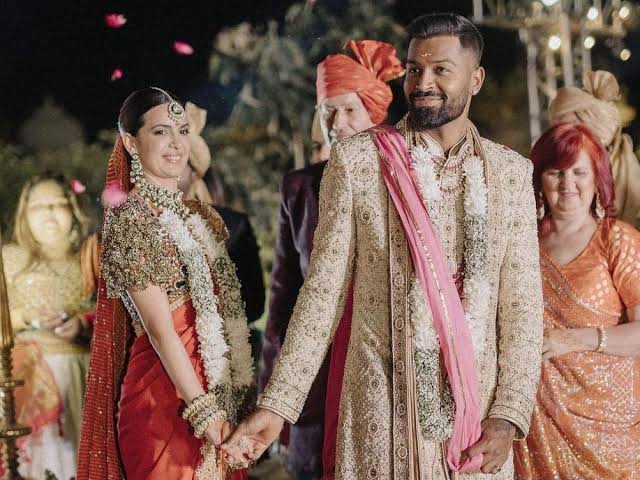 Hardik Natasha Wedding: अनुष्का ने दी नताशा हार्दिक को शादी की ढेरों बधाई , शेयर किया स्पेशल पोस्ट