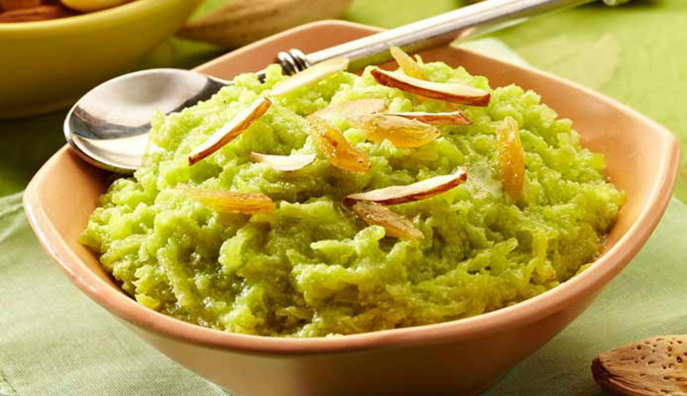 Navratri fast special dish: इस नवरात्रि के व्रत में जरूर बनाएं स्वादिष्ट लौकी का हलवा