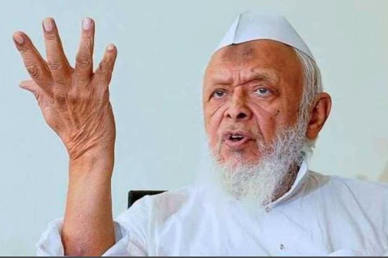 Maulana Arshad Madani , बोले- औरतें 45 में ही बूढ़ी हो जाती हैं, मर्द 80 साल तक रहता है जवान
